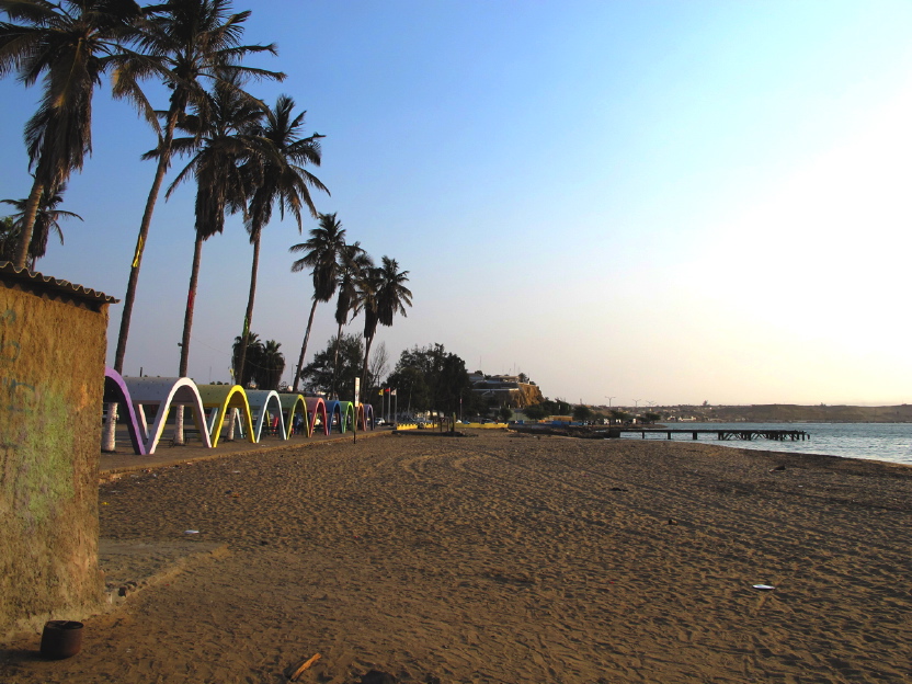 Namibe, Strandpromenade