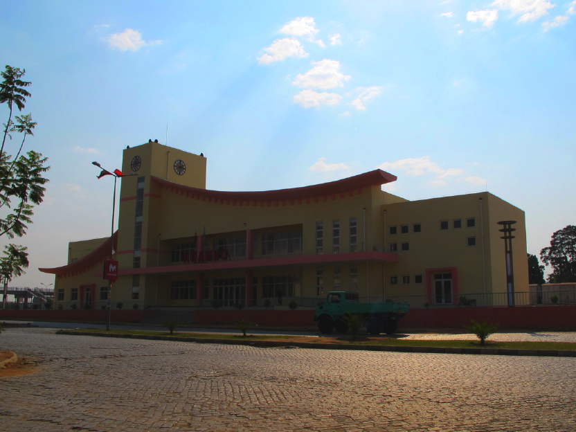 Huambo, Bahnhof