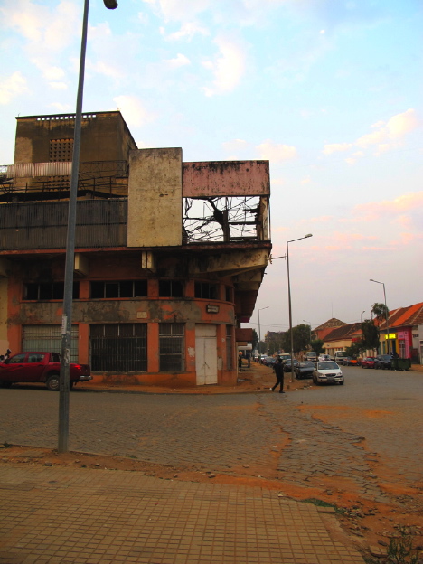 Huambo, Kriegsspuren
