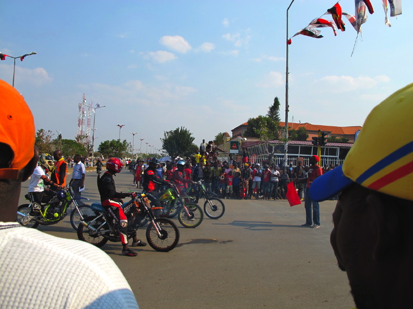 Kuito, MPLA-Motorradrennen