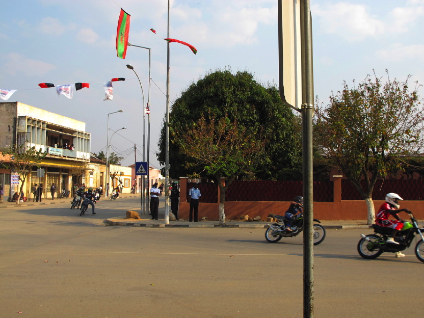 Kuito, MPLA-Motorradrennen