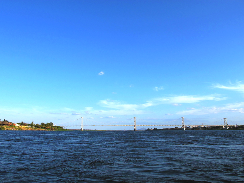 Tete, Samora Machel Brücke