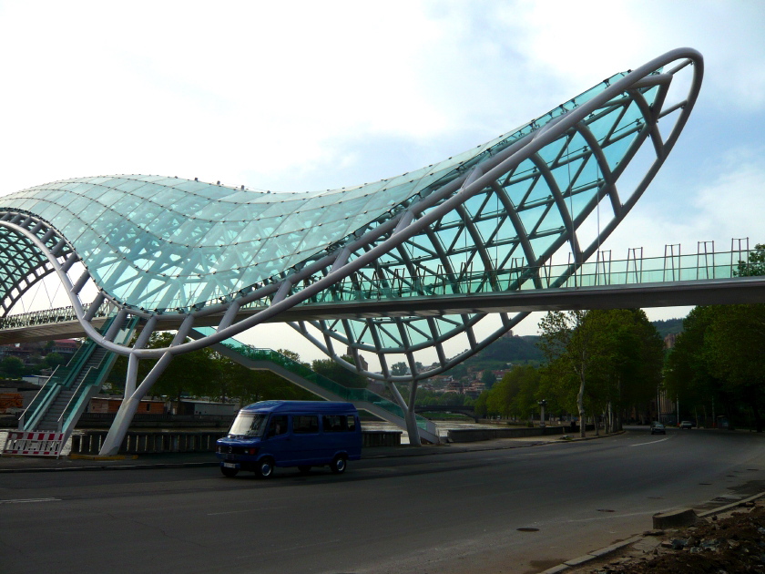 Tiflis, neue Brücke 1